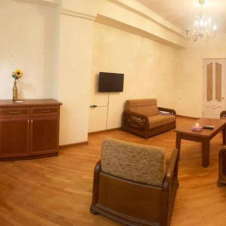 Apartments Єреван Екстер'єр фото